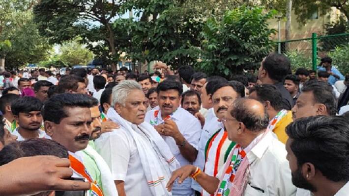 Karnataka By Election Yeswanthpur Congress Candidate Palya Nagaraj Declares Assets Worth Rs 38 Crore Karnataka By Election Yeswanthpur Congress Candidate Palya Nagaraj Declares Assets Worth Rs 38 Crore