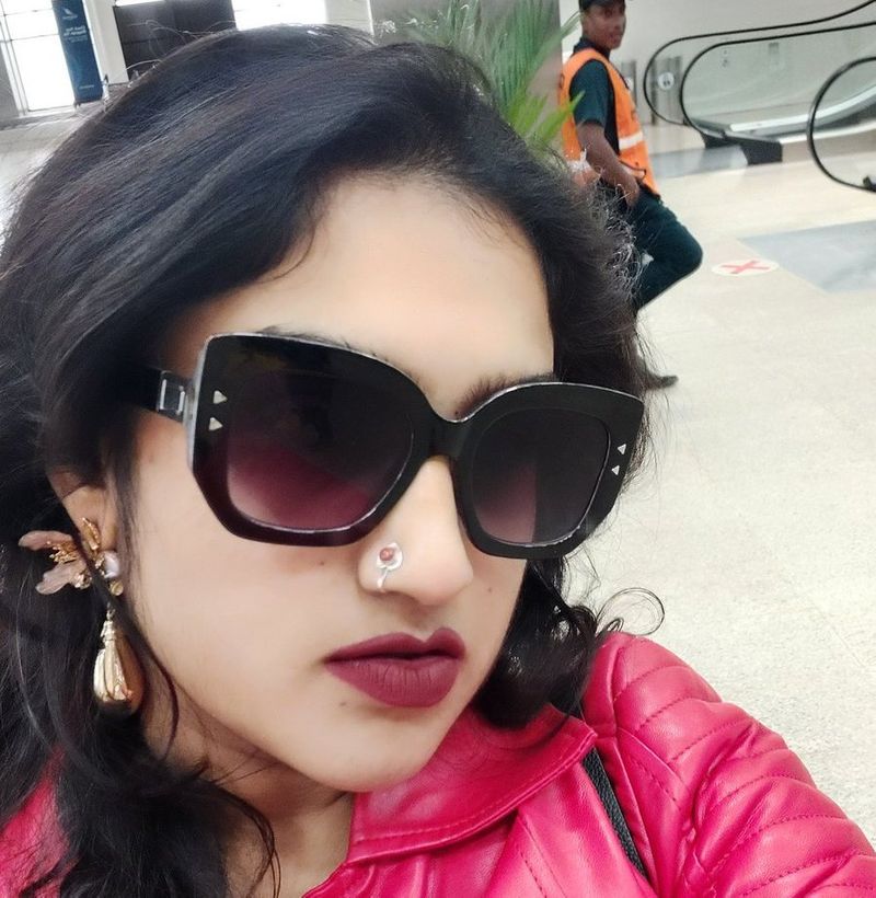 biggboss vanitha share her son vijayahari latest still and expose her affection