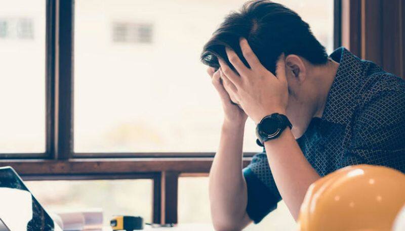men should cry while they are in grief says mental health experts