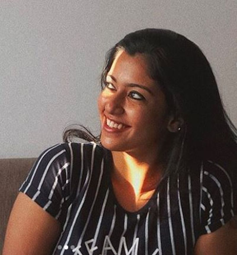 சிலிர்க்க வைக்கும் புன்னகை