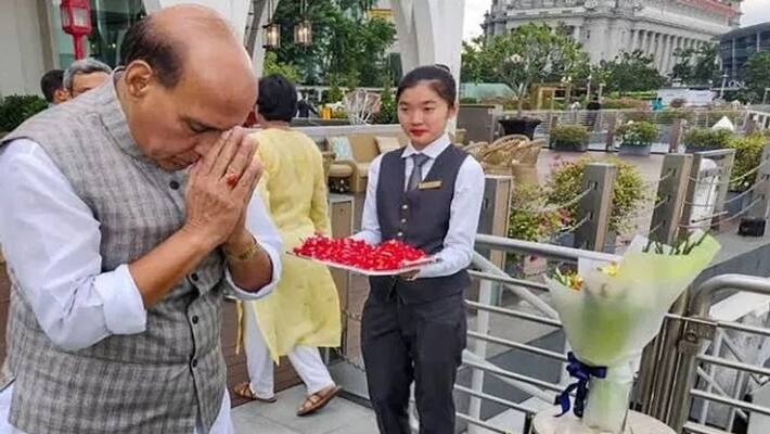 Home Minister Rajnath Singh on Singapore tour, tribute to those killed in World War II Home Minister Rajnath Singh on Singapore tour, tribute to those killed in World War II