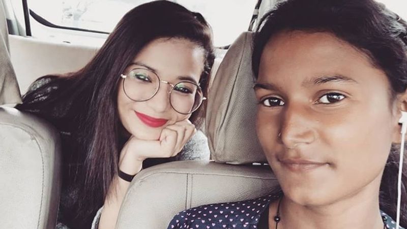 inspiring story of a uber lady driver who doing it study and living