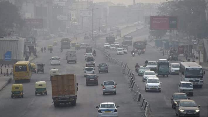 Delhi's air again reaches toxic, dangerous level of air quality Delhi's air again reaches toxic, dangerous level of air quality