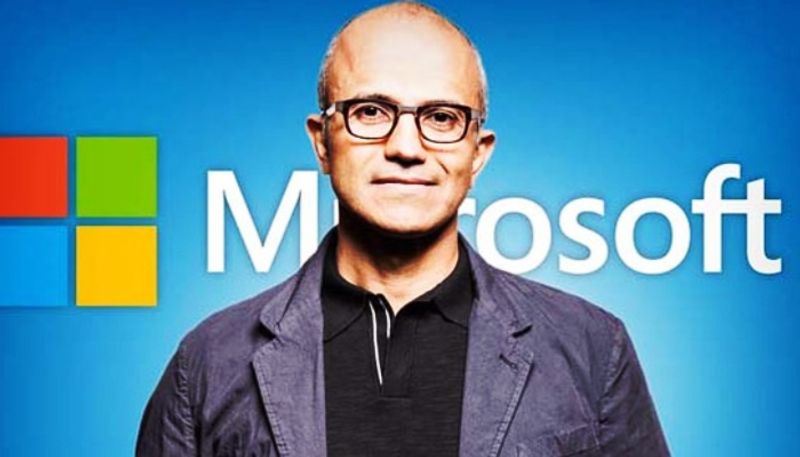 2. सत्य नडेला (Satya Nadella)
हैदराबाद में जन्मे सत्य नडेला का नाम फरवरी 2014 में माइक्रोसॉफ्ट के सीईओ (CEO) के रूप में लिया गया था। नडेला ने मनीपाल इंस्टीट्यूट ऑफ टेक्नोलॉजी में इंजीनियरिंग की पढ़ाई की और विस्कॉन्सिन-मिल्वौकी विश्वविद्यालय से एमएस किया और यूनिवर्सिटी ऑफ शिकागो बूथ स्कूल ऑफ बिजनेस से MBA किया। नडेला ने माइक्रोसॉफ्ट के साथ अपना करियर 1992 में विंडोज एनटी ऑपरेटिंग सिस्टम के डेवलपर के रूप में शुरू किया था आज वो कंपनी के हेड पोस्ट पर हैं। 