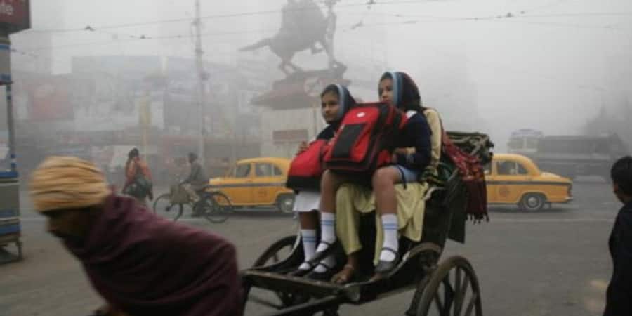 Chill wind gives the filling of winter in Kolkata