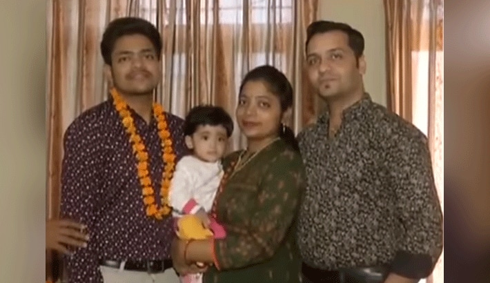 rajasthan jaipur boy 21 year old mayank pratap singh tops rjs exam 2018