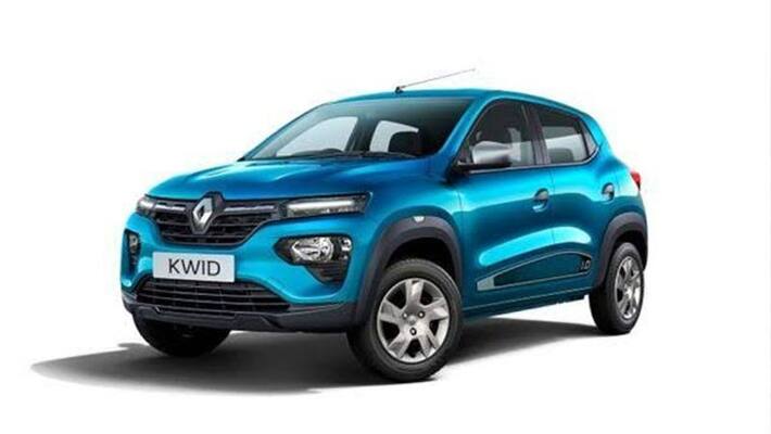 the cheapest car in india renault kwid giving discount offer 50000 rupees the cheapest car in india renault kwid giving discount offer 50000 rupees