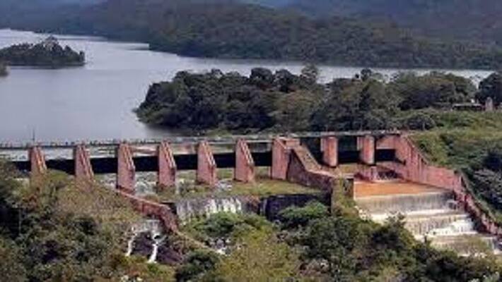 Shout during floods, other times water quality denial Kerala chameleon crap .. Pala.Nedumaran condemnation. Shout during floods, other times water quality denial Kerala chameleon crap .. Pala.Nedumaran condemnation.
