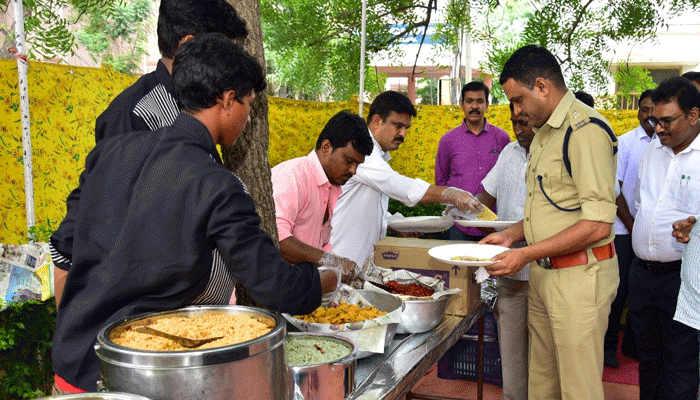 police officers celebrating karthika vana bhojanam in kurnool police officers celebrating karthika vana bhojanam in kurnool