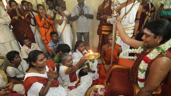 Nithyananda with Virgin Girls Satsangam in Virginia Nithyananda with Virgin Girls Satsangam in Virginia