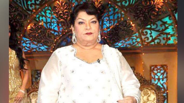 Saroj Khan, legendary Bollywood choreographer, dies of cardiac arrest in Mumbai at 71 Saroj Khan, legendary Bollywood choreographer, dies of cardiac arrest in Mumbai at 71