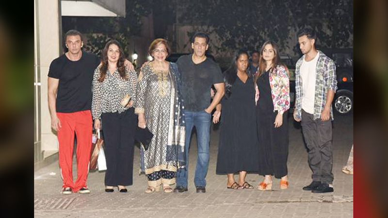 khan family celebrate helen birthday who turns 81