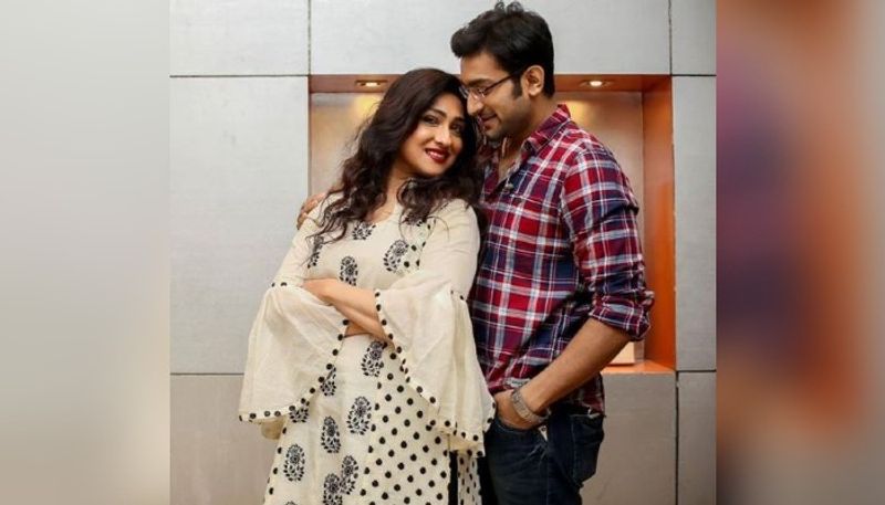 Rituparna Sengupta shares hot photos with her daughter