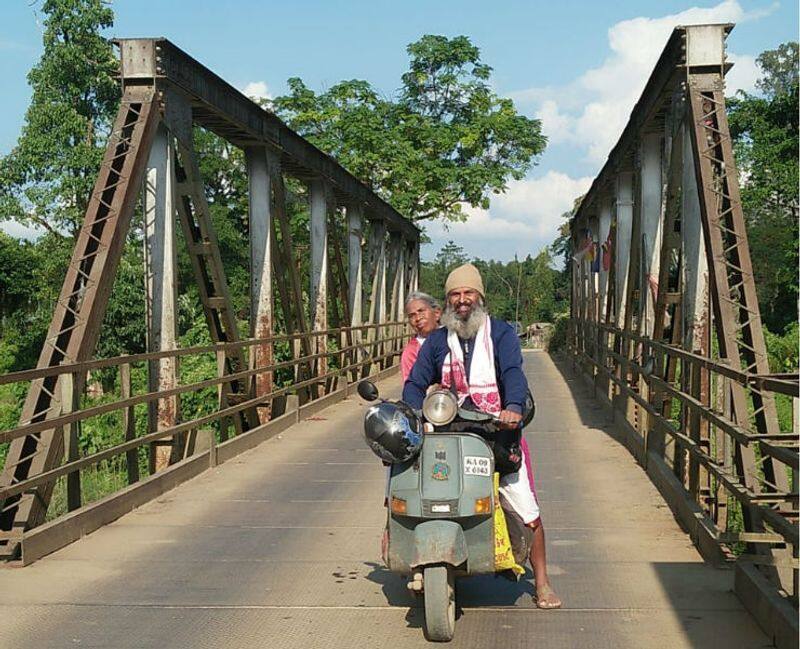 Mother Son duo visited over 23 Indian states so far on a bajaj chetak