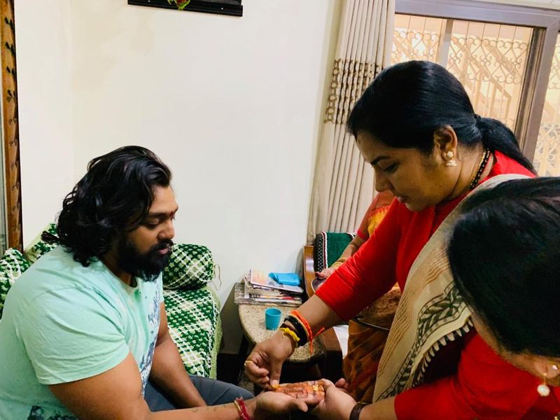 ತೆರೆ ಮೇಲಿನ ಮಗನಿಗೆ ಅರಿಶಿನ ಶಾಸ್ತ್ರ ನೆರವೇರಿಸಿದ ನಟಿ ತಾರಾ..!