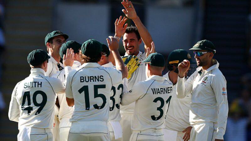 australia beat pakistan by innings and 5 runs in first test