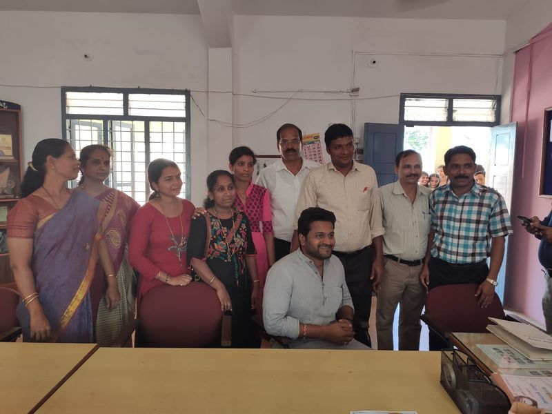 ಸ್ಯಾಂಡಲ್ವುಡ್ ನಟ, ನಿರ್ದೇಶಕ ರಿಷಬ್ ಶೆಟ್ಟಿ ತಮ್ಮ ಸರ್ಕಾರಿ ಶಾಲಾ ಉಳಿಸಿ ಅಭಿಯಾನ ಮುಂದುವರಿಸಿದ್ದಾರೆ