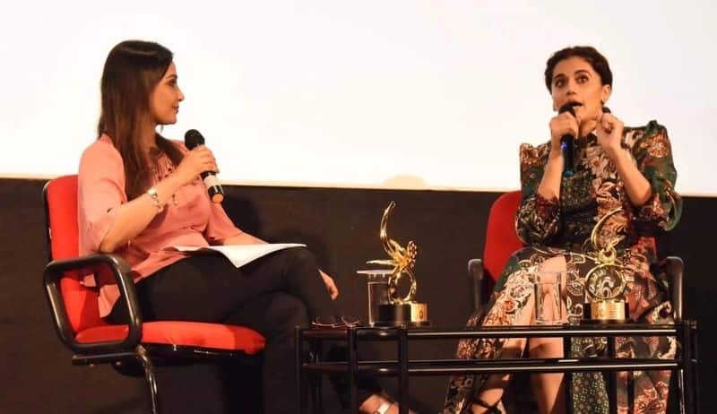 actress topsi got concierge from crowd at gova international film fest