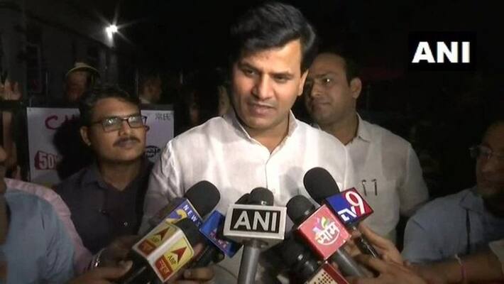 YSP MLA Ravi Rana meets Ajit Pawar, says Fadnavis has support of more than 175 MLAs YSP MLA Ravi Rana meets Ajit Pawar, says Fadnavis has support of more than 175 MLAs