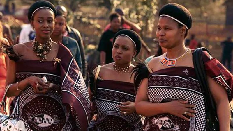 Poorest country Swaziland king mswati buy 119 crore car for his 15 wives