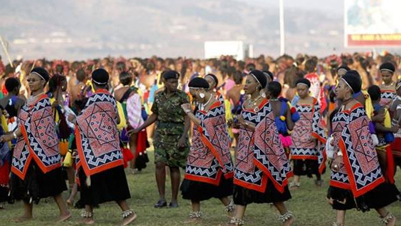 Poorest country Swaziland king mswati buy 119 crore car for his 15 wives
