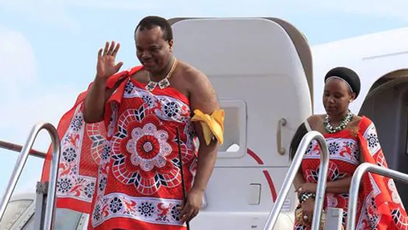 Poorest country Swaziland king mswati buy 119 crore car for his 15 wives