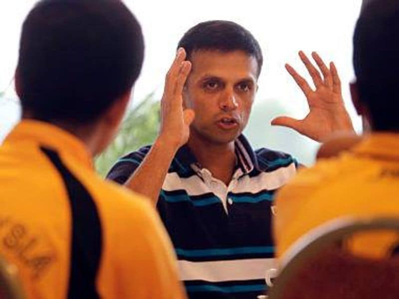 Former Cricketer Rahul Dravid personal life story in pictures