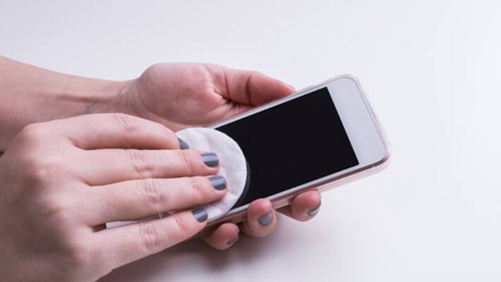 You should Clean your smartphone for corona safety know the effective tips You should Clean your smartphone for corona safety know the effective tips
