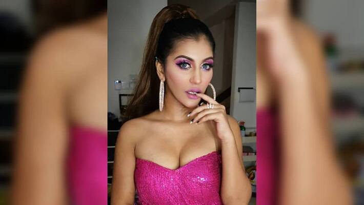 biggboss contestant yashika anand behind the screen hot video biggboss contestant yashika anand behind the screen hot video