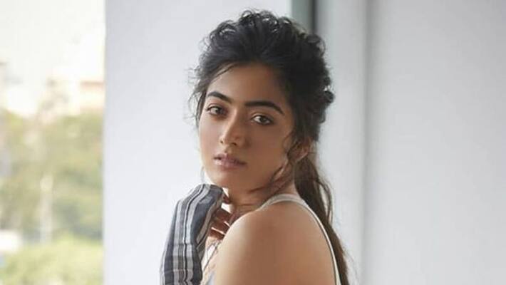 IT Officials Collect 25 lakhs From Rashmika Mandanna Residence IT Officials Collect 25 lakhs From Rashmika Mandanna Residence