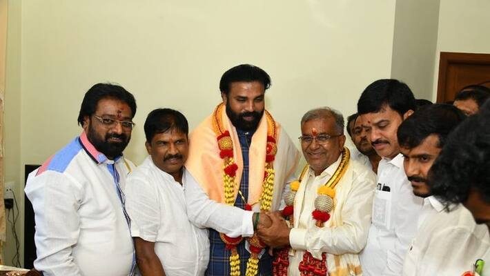 JDS MLA GT Devegowda Reacts after sriramulu Meets In Mysuru JDS MLA GT Devegowda Reacts after sriramulu Meets In Mysuru