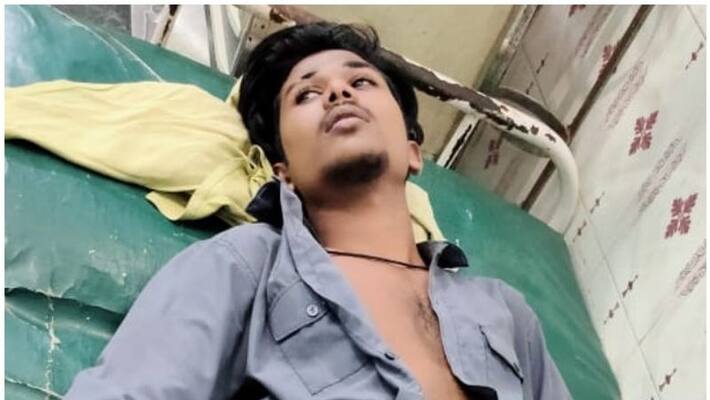 students allege that they were attacked by sfi in government ITI Dhanuvachapuram students allege that they were attacked by sfi in government ITI Dhanuvachapuram