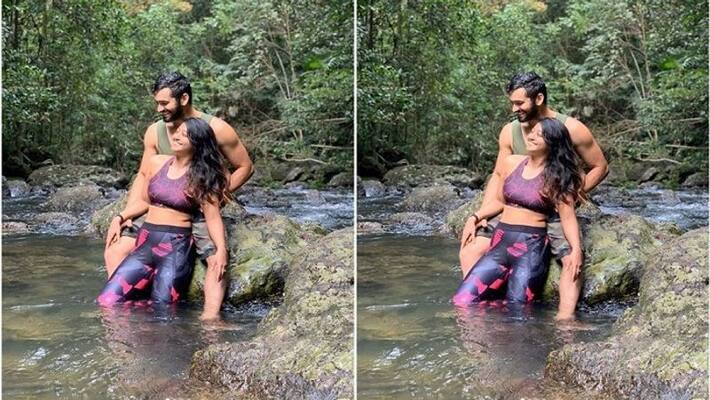 Actress Aindrita ray saree photo with husband Actor Diganth Actress Aindrita ray saree photo with husband Actor Diganth