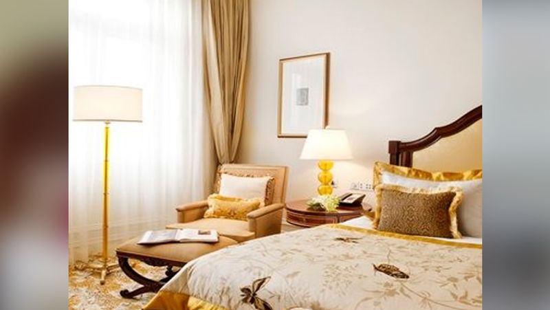 luxurious rooms of taj hotel of Mumbai