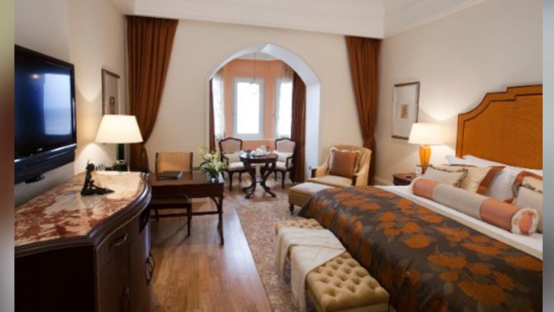 luxurious rooms of taj hotel of Mumbai