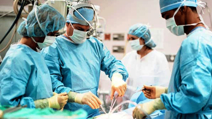 doctors remove biggest kidney surgery of world 3rd heaviest kidney in delhi doctors remove biggest kidney surgery of world 3rd heaviest kidney in delhi