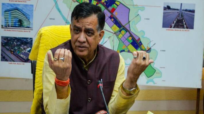 Yogi's minister got angry, told the officers, he would make a cock and put a brick on the back Yogi's minister got angry, told the officers, he would make a cock and put a brick on the back