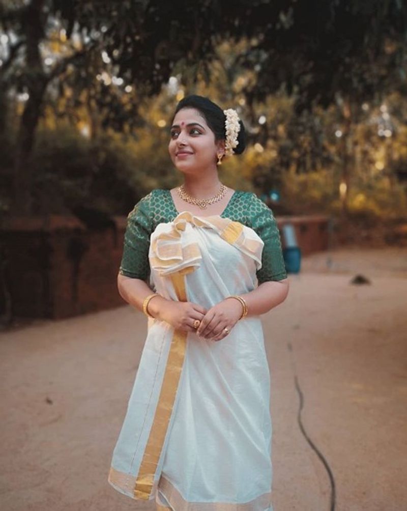 இயற்க்கை சூழலில் எளிமையான கிளிக்