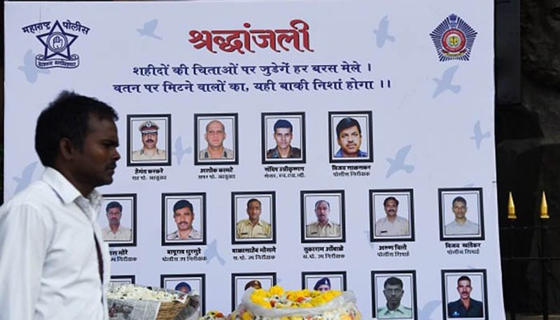 মুম্বই হামলার পরপরই আমেরিকায় ধরা পড়ে ডেভিড কোলম্যান হেডলি। পাক বংশোদ্ভূত হেডলি-কে ধরা হয়েছিল মুম্বই হামলার অন্যতম মাস্টারমাইন্ড হিসাবে। এফবিআই ও ভারতীয় গুপ্তচর সংস্থা র এবং এনআইএ-র তদন্তকারী অফিসারদের সামনে হেডলি জানায় ২০০৮-এর ২৬ নভেম্বরের আগে দুবার এমন সন্ত্রাসবাদী হামলার ছক কষেছিল লস্কর। ২০০৮-এর সেপ্টেম্বর ও অক্টোবর-এ হামলা চালানোর সেই ছক ভেস্তে গিয়েছিল।