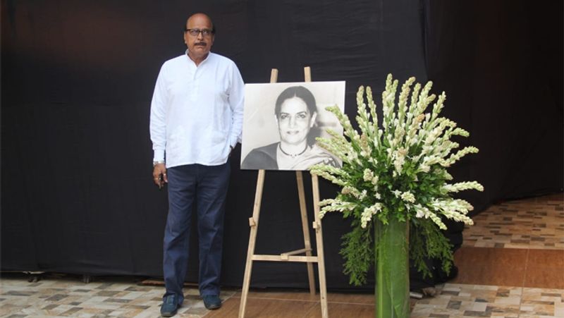 shabana azmi mother Shaukat kaifi prayer meet bollwood celebs attend