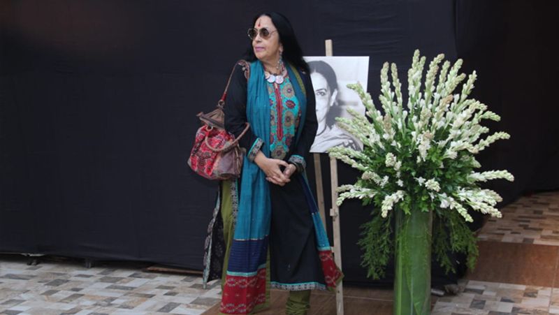 shabana azmi mother Shaukat kaifi prayer meet bollwood celebs attend
