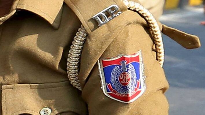Seven Afghans arrested for smuggling heroin at Delhi airport Seven Afghans arrested for smuggling heroin at Delhi airport