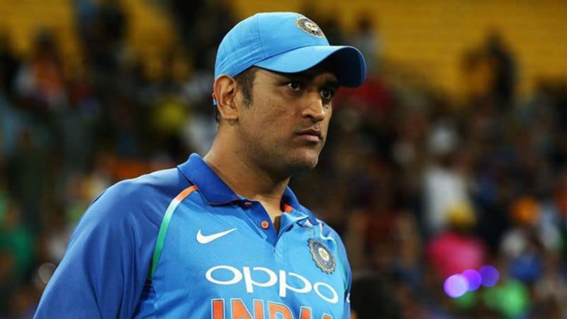 indian team head coach ravi shastri speaks about dhoni future