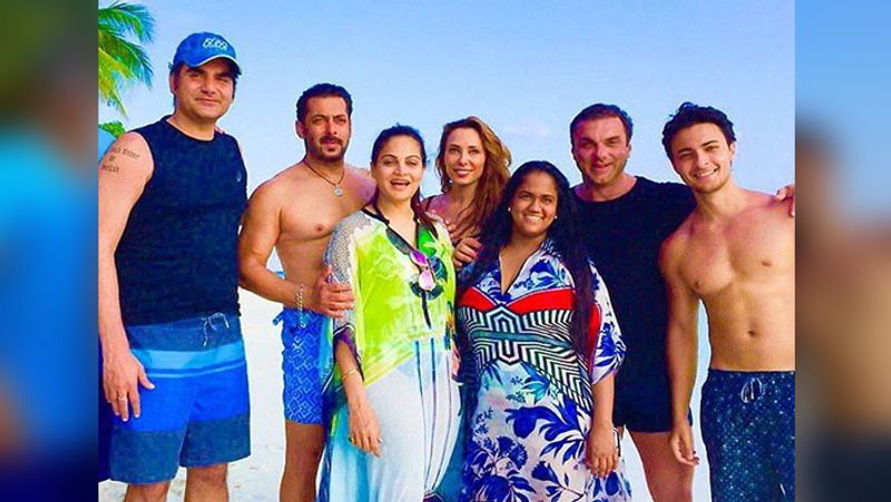 Salman Khan family portrait with parents siblings other members