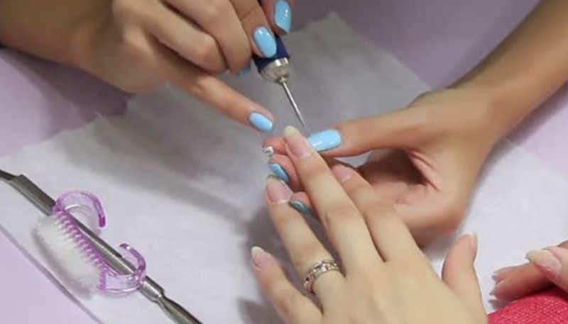 Nail salon workers breathe chemical fumes