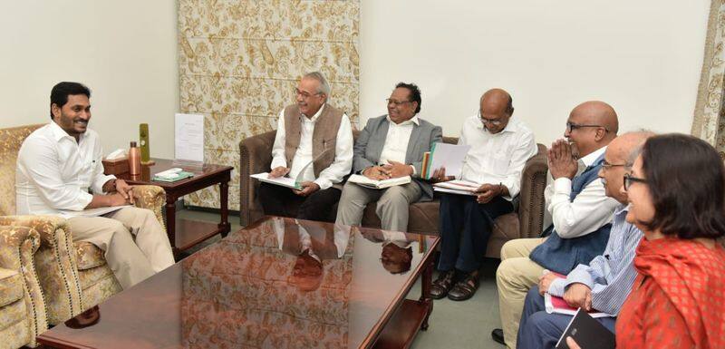 ap cm jagan meeting with experts committee members of amaravati