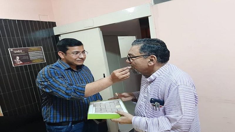 पावर ग्रिड में इंजीनियर की नौकरी भी उनकी बुरी नहीं थी। पैकेज भी अच्छा-खासा था। लेकिन शुरू से ही उनका सपना था आईएएस बनने का। इसलिए उन्होंने सिविल सर्विस एग्जाम की तैयारी करनी शुरू की।