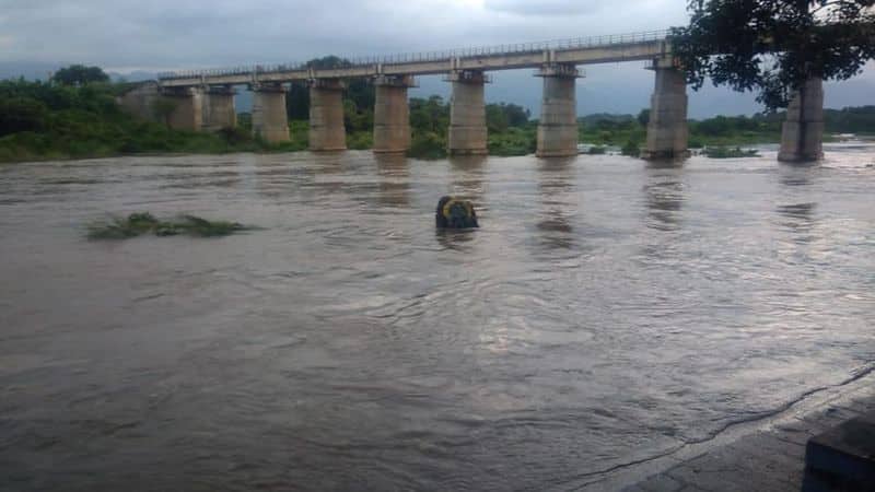 flood in thamirabarani river