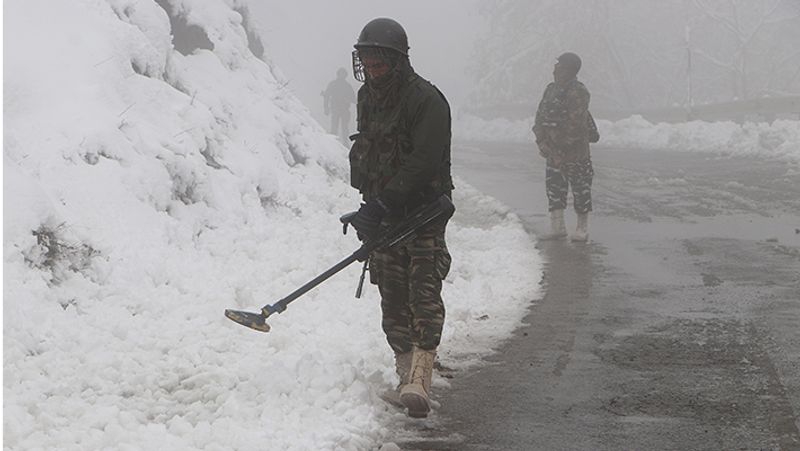 Beautiful pictures of snow fall in Jammu and Kashmir, 60 years after such rain