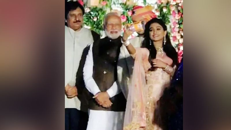 yeh Rishta kya kehlata hai actress Mohena kumari Wedding Reception Pm Modi Also Gives Blessings to her